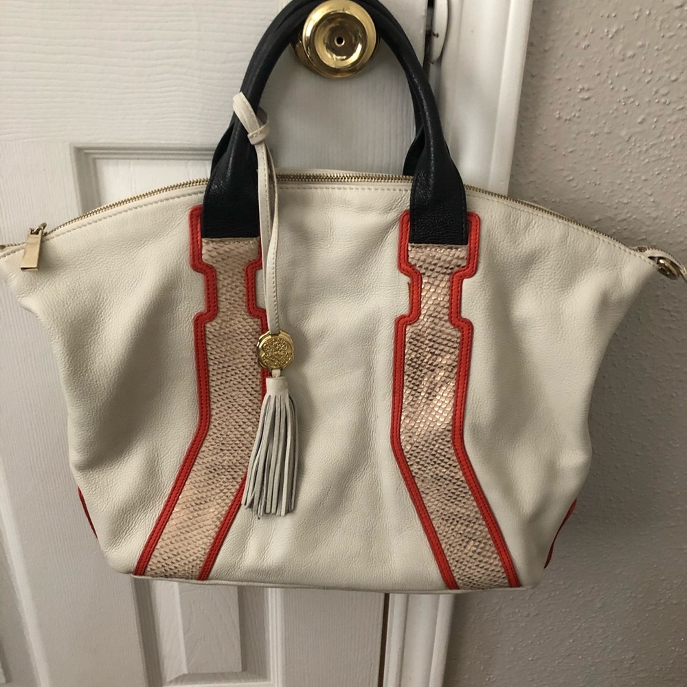 Vince Camuto Tote/Handbag